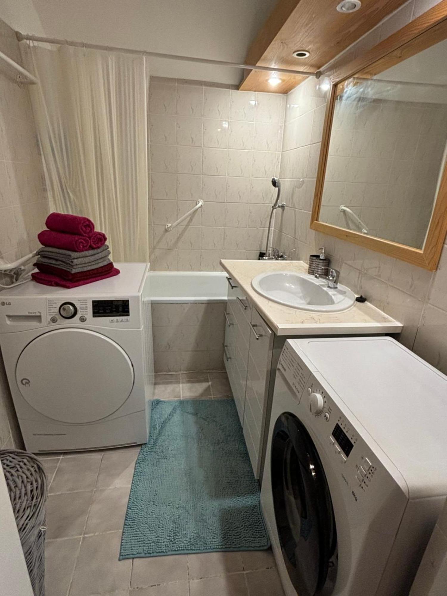 Apartman V Sirsom Centre Martina Nice S Klimatizaciou Exterior photo